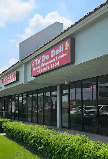 Tu Do Deli Vietnamese Restaurant Interior - Authentic Vietnamese Cuisine in Lake Worth Beach FL